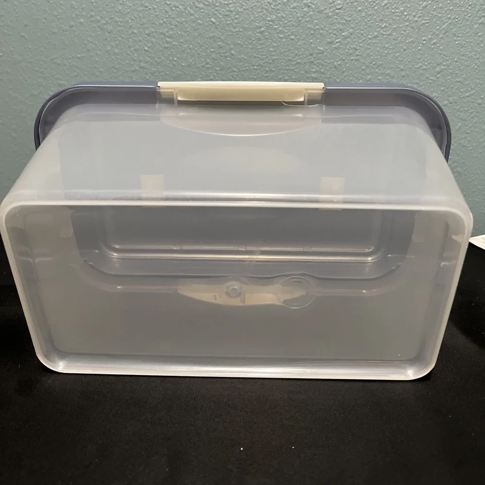 Vtg- Rubbermaid Clear / Blue Storage Container‎ Carry Handle Locking Lid - USA